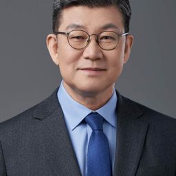 김남근